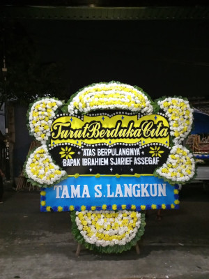 Papan Bunga Duka di Raba